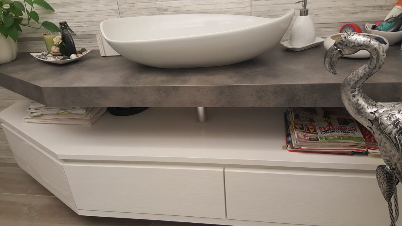 Mobile bagno a Verona